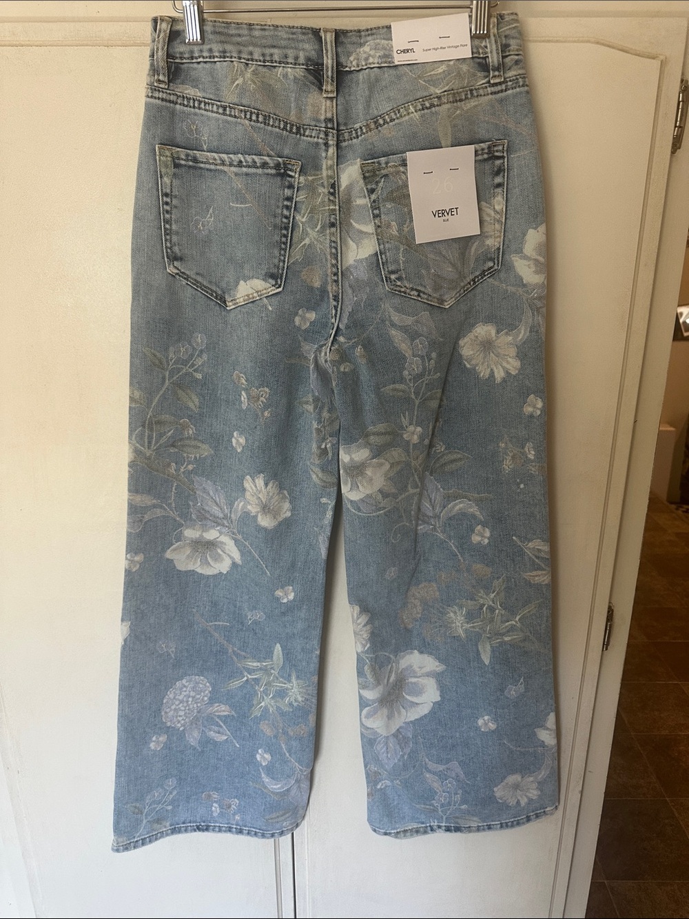 VERVET High Rise Vintage Flair Jeans with Floral designs NWT - Picture 9 of 13